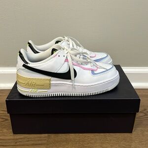 Nike Women AF1 Shadow